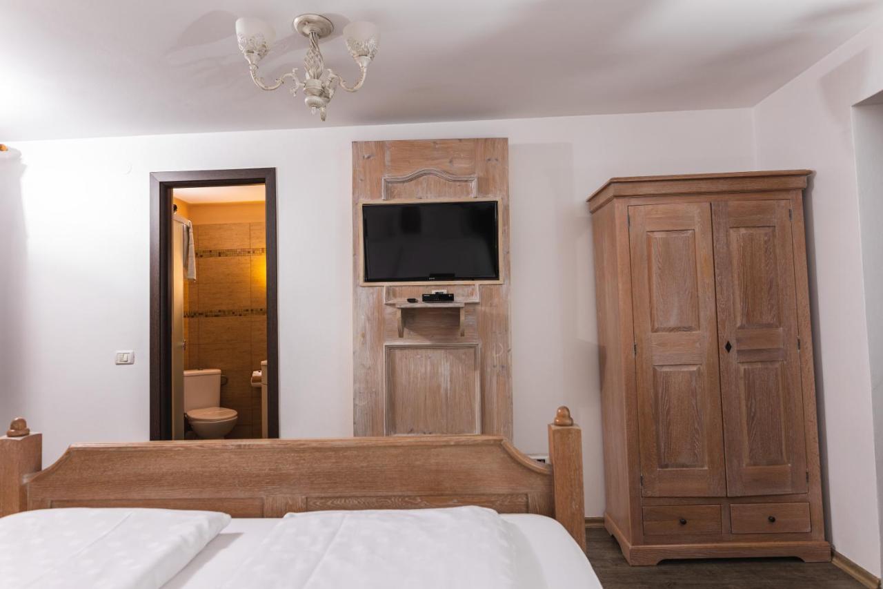 Casa Tirol Blaj Ξενοδοχείο Εξωτερικό φωτογραφία